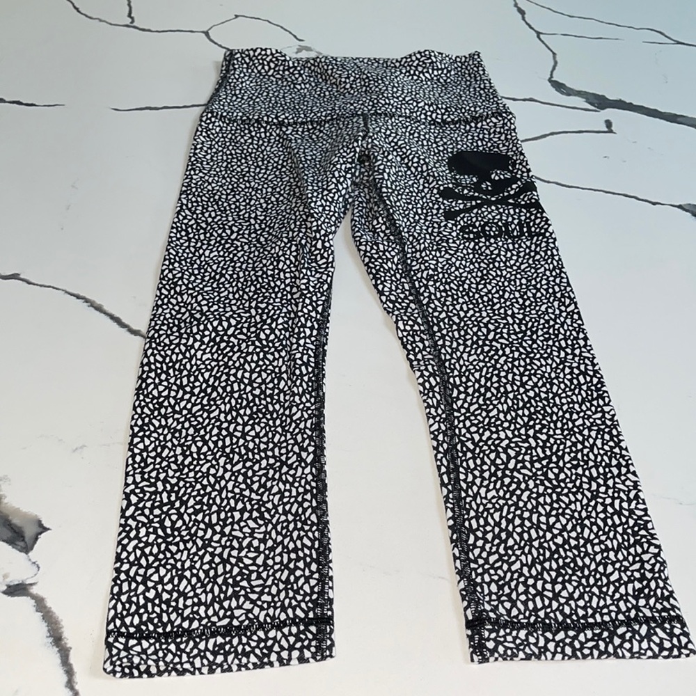 Lululemon xSoulCycle Skull HighRise Wonder Legging
